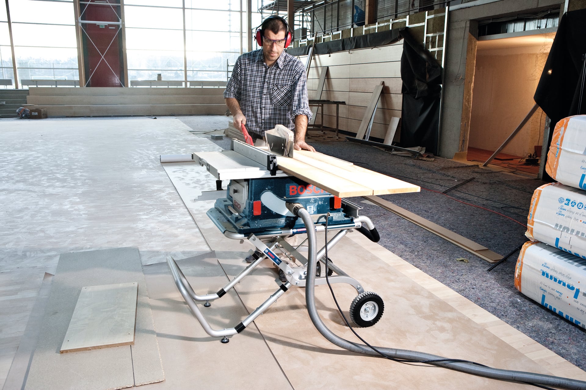 Transport- und Arbeitstisch GTA 60 W 1 Transport- und Arbeitstisch GTA 60 W