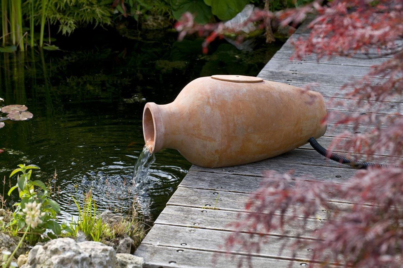 Wasserspiel Amphora I, 60 x 30 x 28cm 1 Wasserspiel Amphora I, 60 x 30 x 28cm