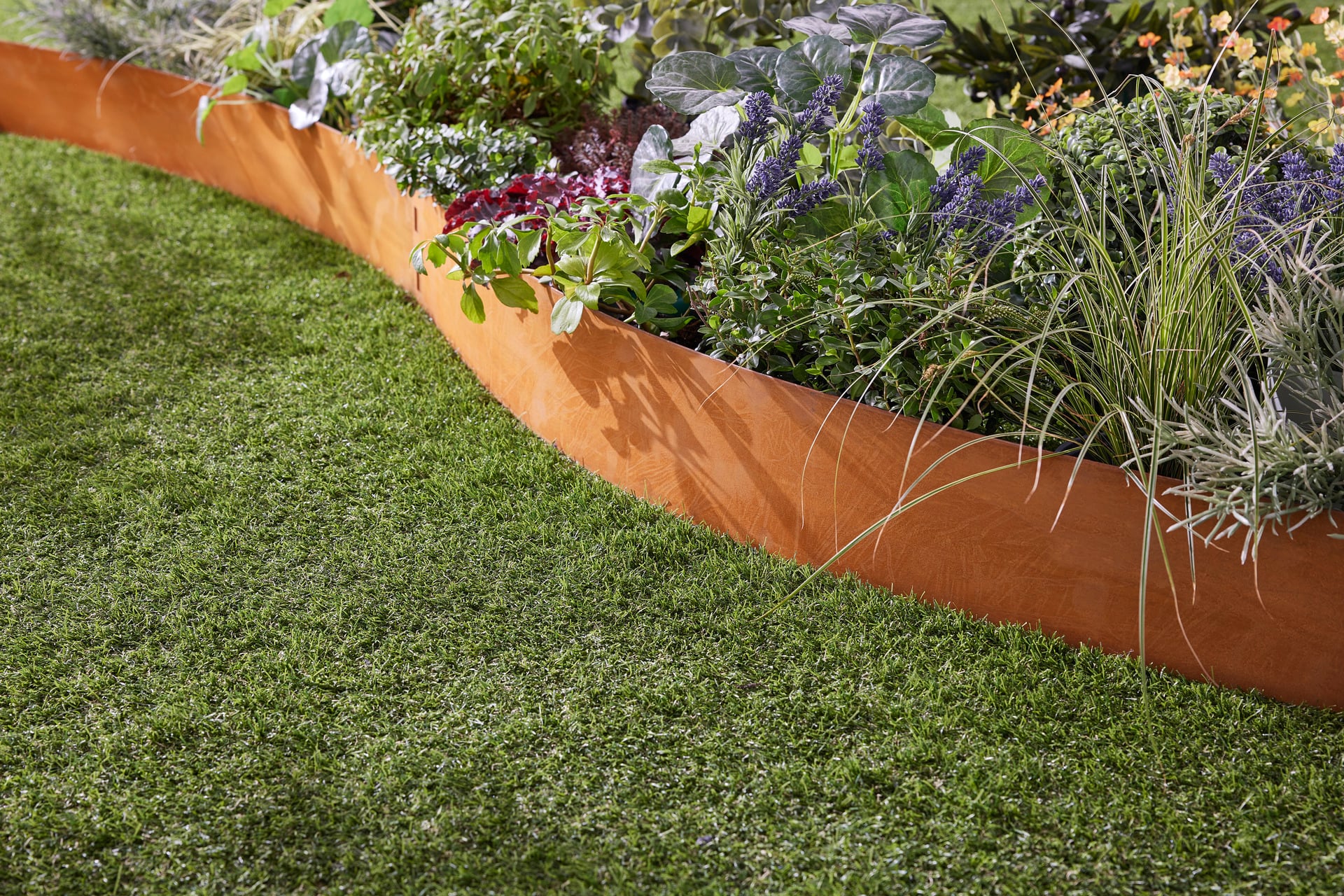 2747631 rasen beet und trennkante