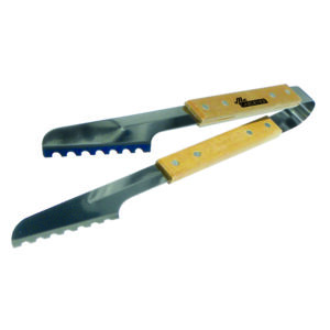 Grillzange mit Holzgriff