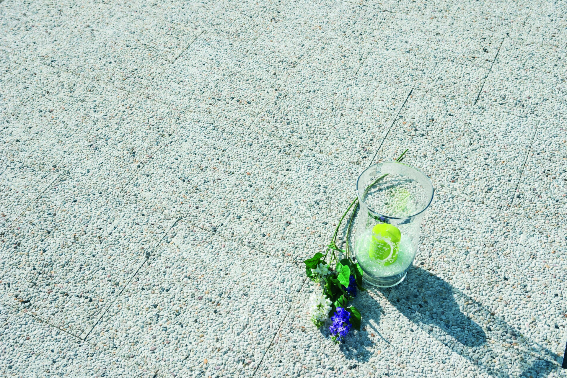 Waschbeton-Terrassenplatte 1 Waschbeton-Terrassenplatte