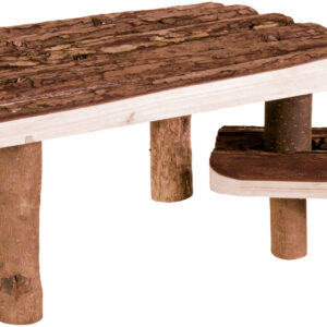 Unterstand und Liegeplatz mit Treppe