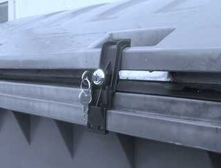 Mülltonnenverschluss für Sulo-Container Runddeckel 1 Mülltonnenverschluss für Sulo-Container Runddeckel