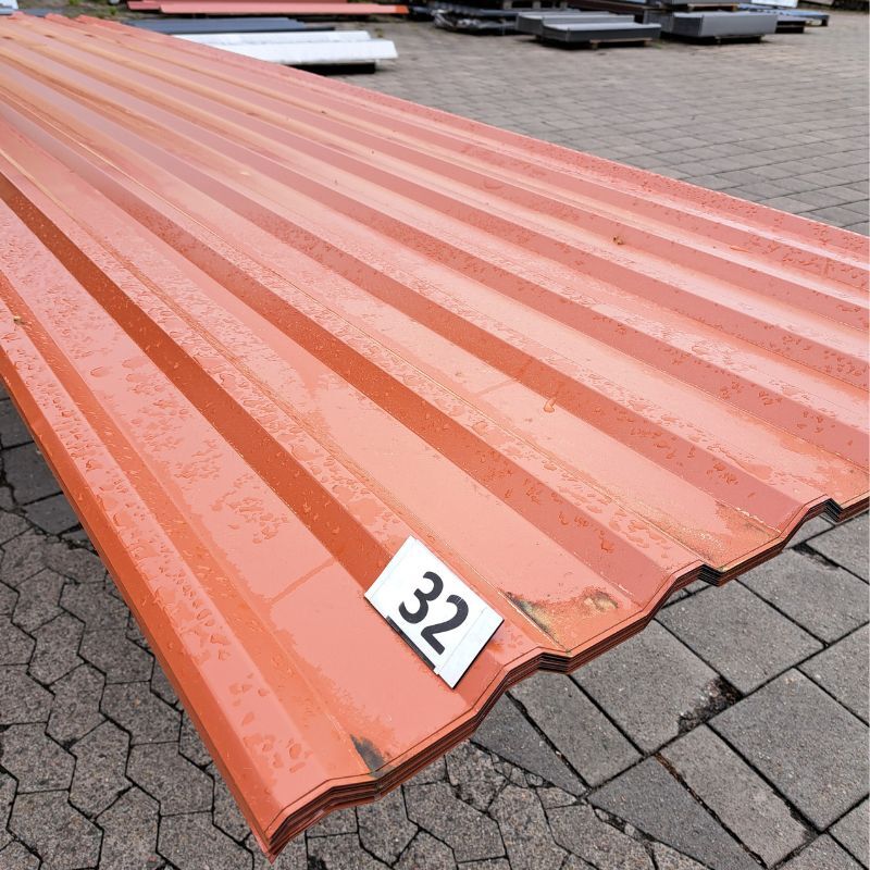 Trapezblech 20/138 | Dach | 19 Stück | 4,40 m Länge | Kupferbraun ( RAL 8004 ) 1 Trapezblech 20/138 | Dach | 19 Stück | 4,40 m Länge | Kupferbraun ( RAL 8004 )