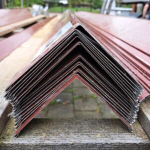 Winkelblech | 3,00 m Länge | Rotbraun ( RAL 8012 )