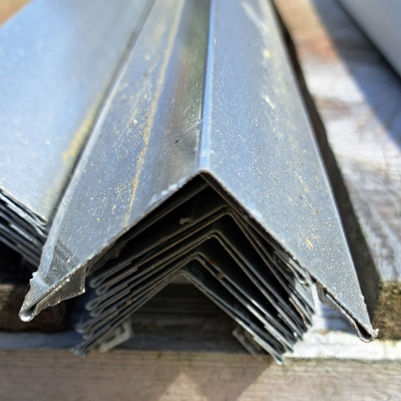 Winkelblech | 1,50 m Länge | Graualuminium ( RAL 9007 ) 1 Winkelblech | 1,50 m Länge | Graualuminium ( RAL 9007 )