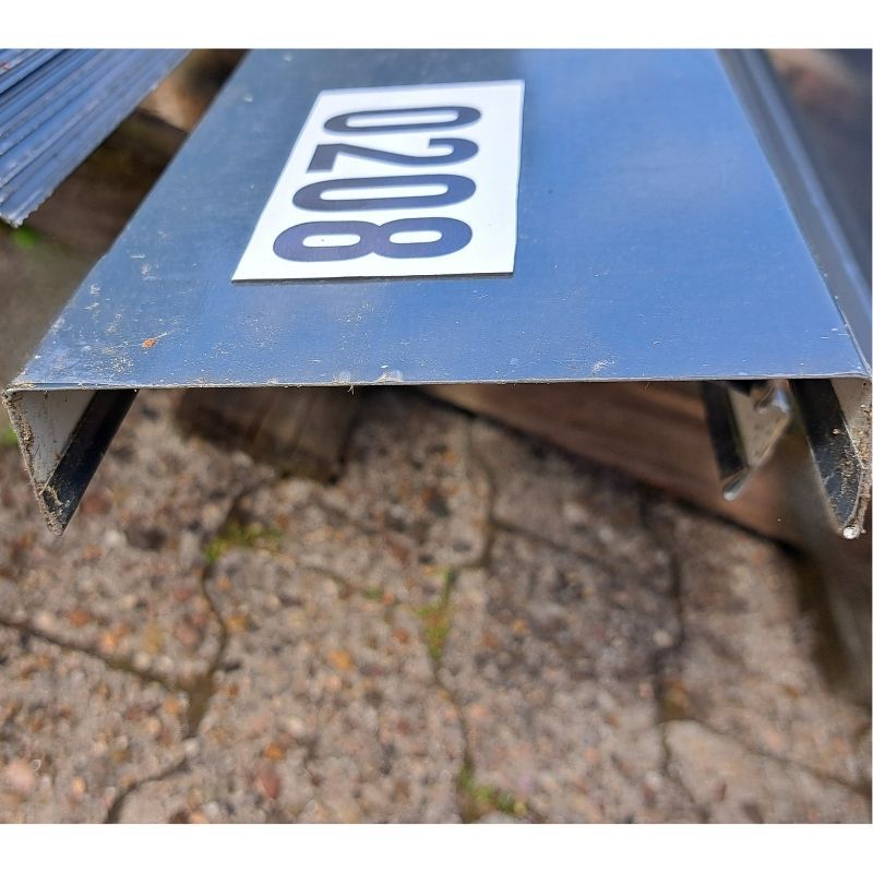Abdeckleiste | 2,00 m Länge | Anthrazitgrau ( RAL 7016 ) 1 Abdeckleiste | 2,00 m Länge | Anthrazitgrau ( RAL 7016 )