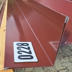 Winkelblech | 2,00 m Länge | Rotbraun ( RAL 8012 )