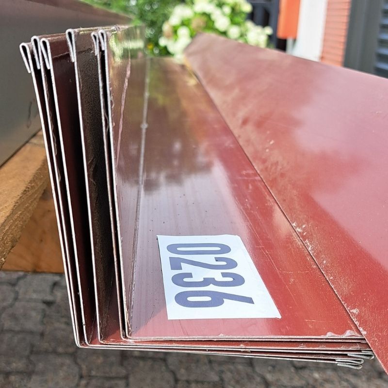 Winkelblech | Aluminium | 2,00 m Länge | Rotbraun ( RAL 8012 ) 1 Winkelblech | Aluminium | 2,00 m Länge | Rotbraun ( RAL 8012 )