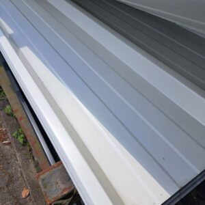 Trapezblech 45/333 | Dach | 2,50 m Länge | Grauweiß ( RAL 9002 )